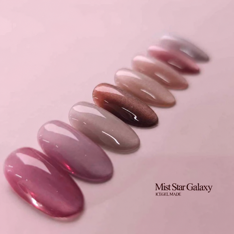 Mist Star Galaxy cat-eye gel nails